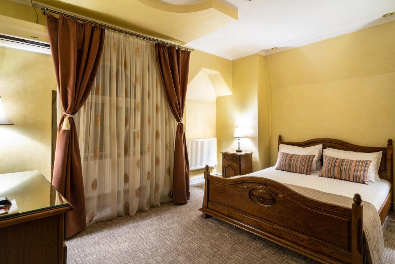 Hotel Europa ทาร์กู จิอู ภายนอก รูปภาพ
