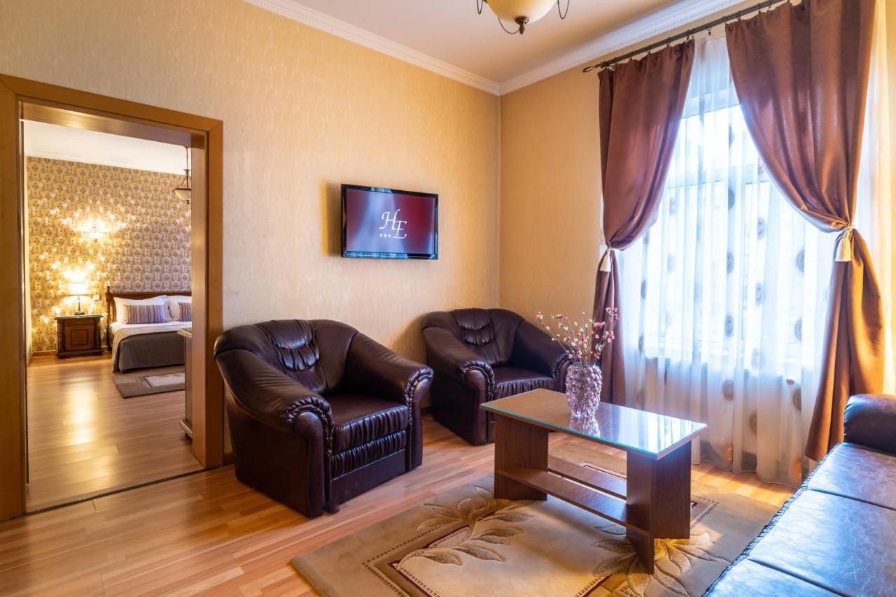 Hotel Europa ทาร์กู จิอู ภายนอก รูปภาพ