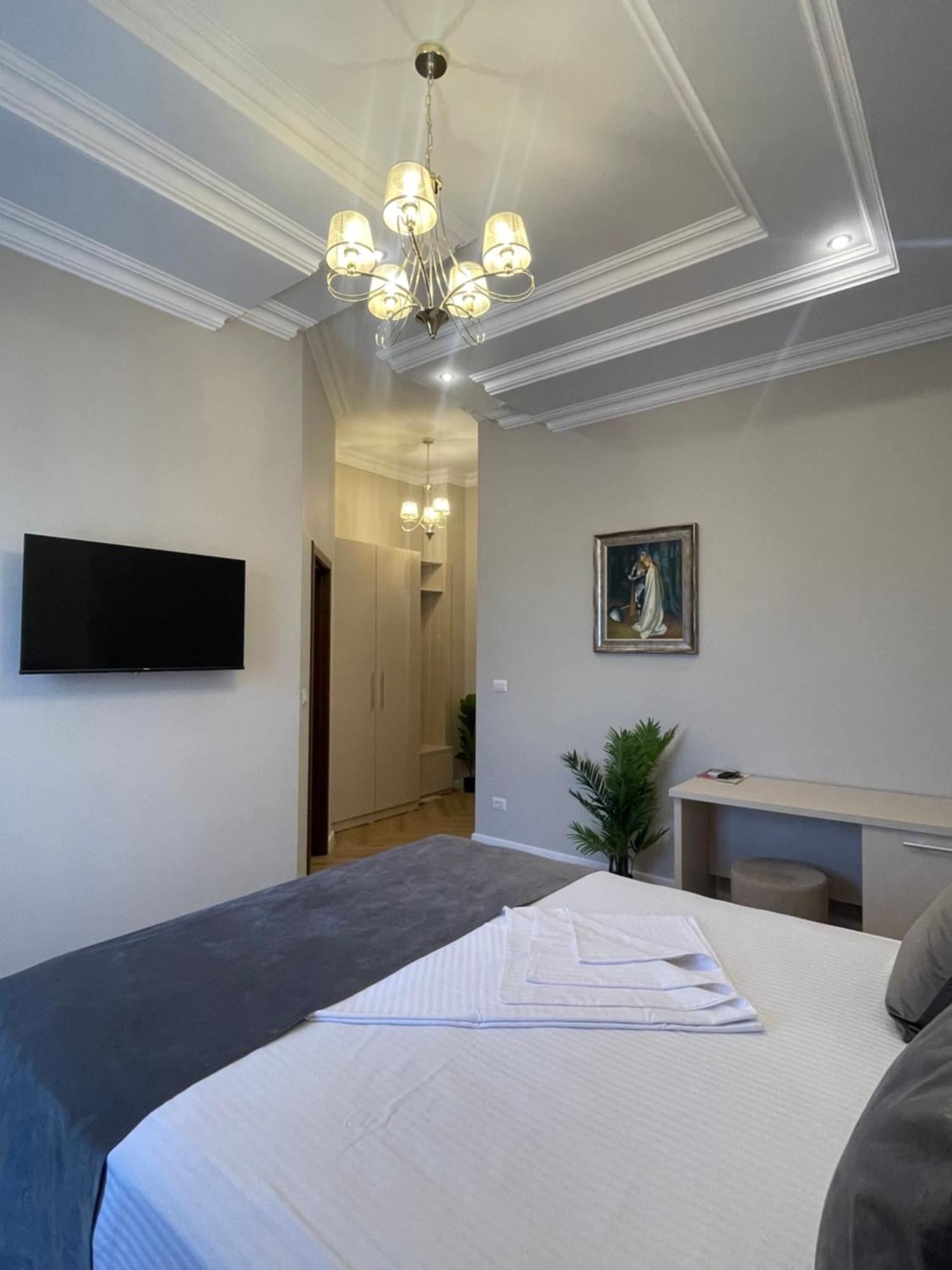 Hotel Europa ทาร์กู จิอู ภายนอก รูปภาพ